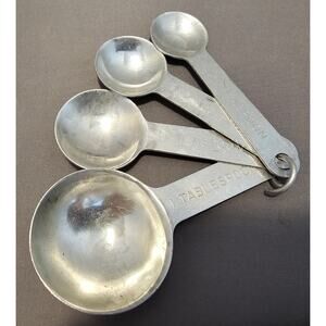 Vintage Set of 4 Aluminum Measuring Spoons w/Ring